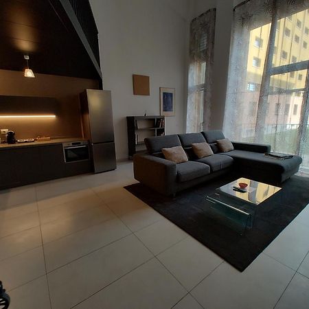 Milan Space Loft - Apartment Close To M5 Subway - Free Parking - Sky & Netflix Tv Экстерьер фото